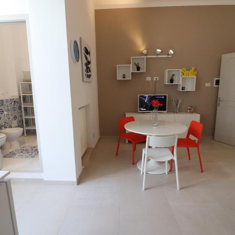 Appartamenti Via Faccolli zona centro Otranto - Casa con 1 Camera da Letto - 10