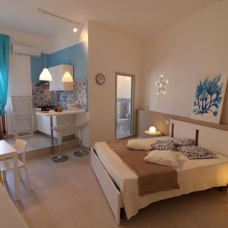 Appartamenti Via Faccolli zona centro Otranto - Casa con 1 Camera da Letto - 1