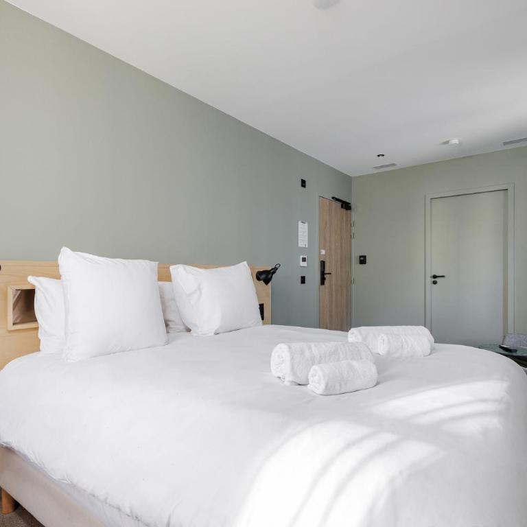 Frenchdoor Orléans 7 Dormants - Chambre Double ou Lits Jumeaux Supérieure - 1