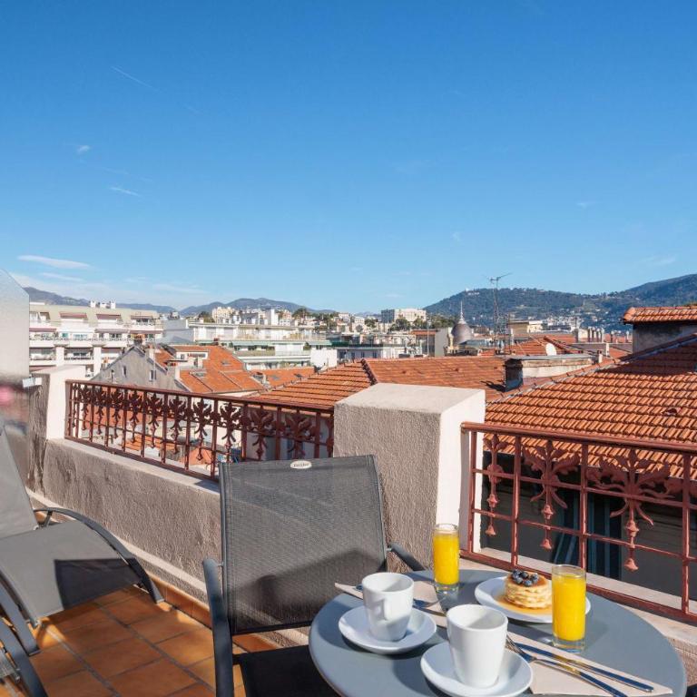 Best Western Plus Hôtel Massena Nice - Chambre King de Luxe avec Terrasse - 3