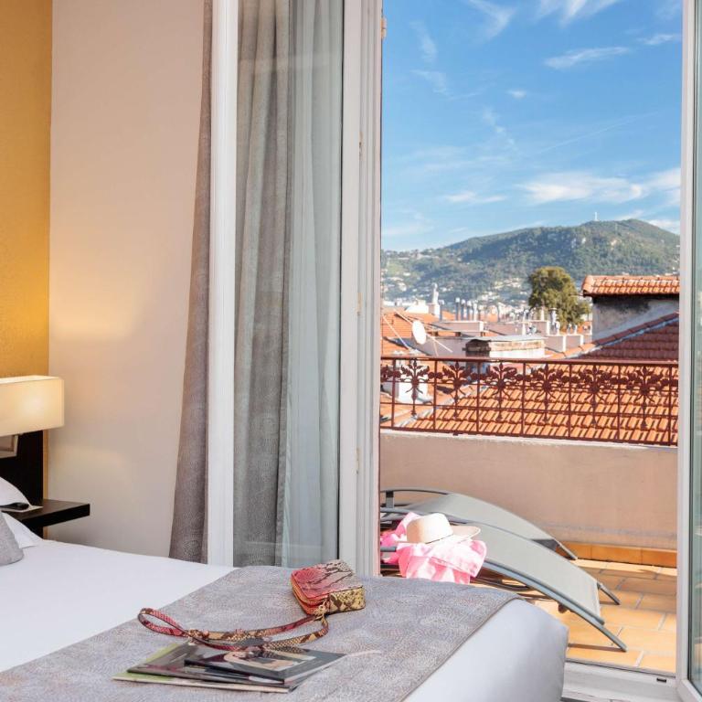 Best Western Plus Hôtel Massena Nice - Chambre King de Luxe avec Terrasse - 1