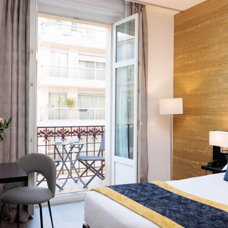 Best Western Plus Hôtel Massena Nice - Chambre Lit King-Size Deluxe avec Balcon - 11