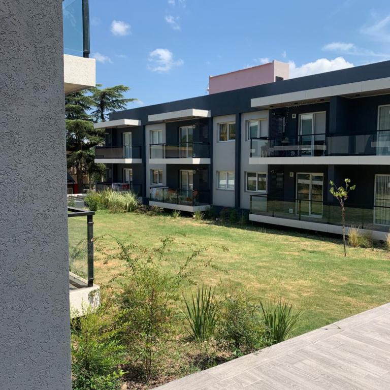 Villa Edén Departamento 1 Dormitorio con Cochera - One-Bedroom Apartment - 25