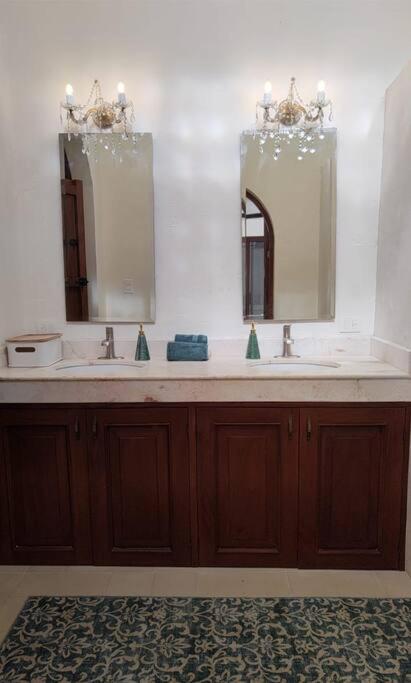 Casa Violeta - Two-Bedroom House - 32