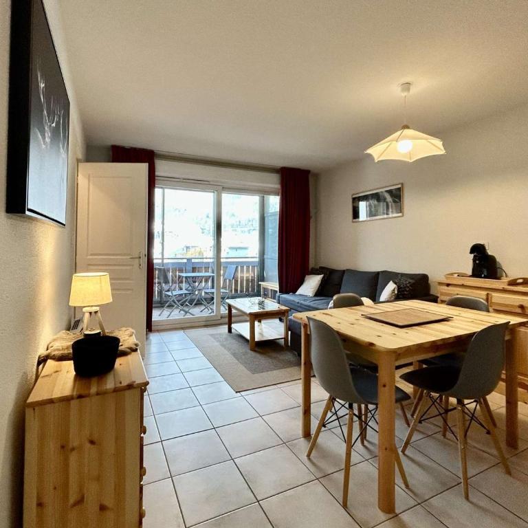 Charmant T3 avec balcon, 4 couchages, à 500m des pistes - La Salle les Alpes - Appartement 2 Chambres - 1