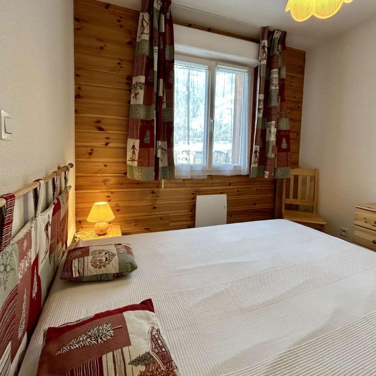 Charmant T3 avec balcon, 4 couchages, à 500m des pistes - La Salle les Alpes - Appartement 2 Chambres - 13