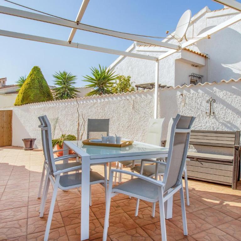 Awesome Home In Ciudad Quesada - Casa Vacacional de 3 dormitorios - 11