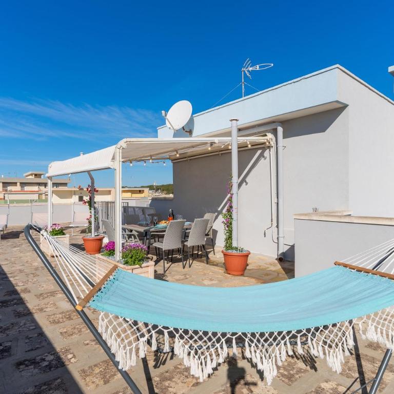 Terrazza vista mare e box auto - Appartamento con 2 Camere da Letto - 19
