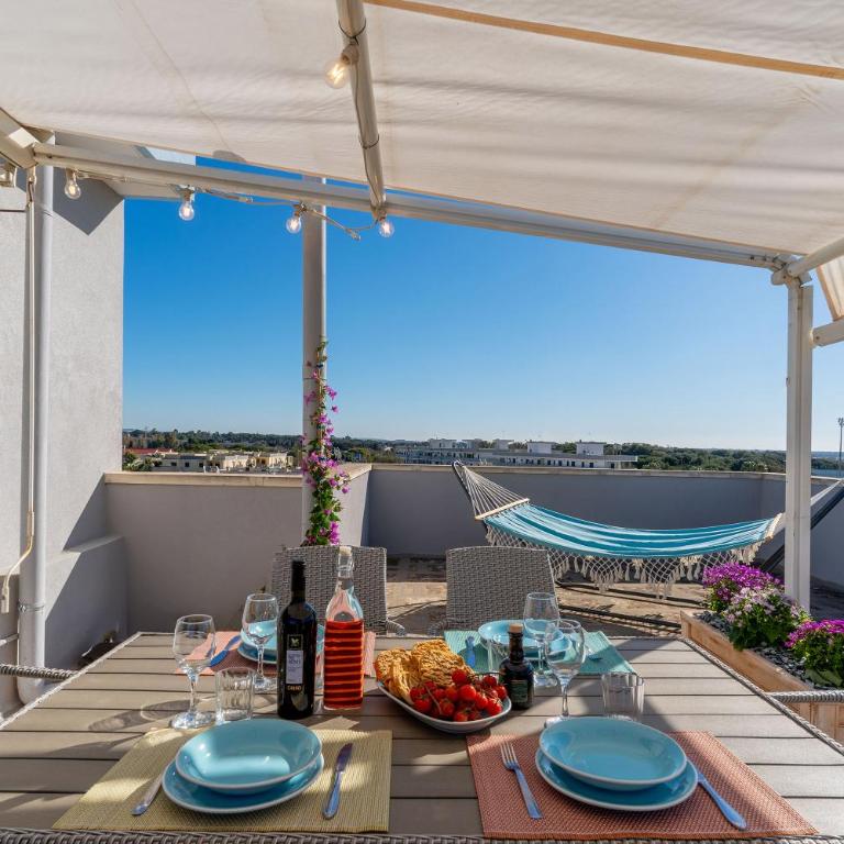 Terrazza vista mare e box auto - Appartamento con 2 Camere da Letto - 1