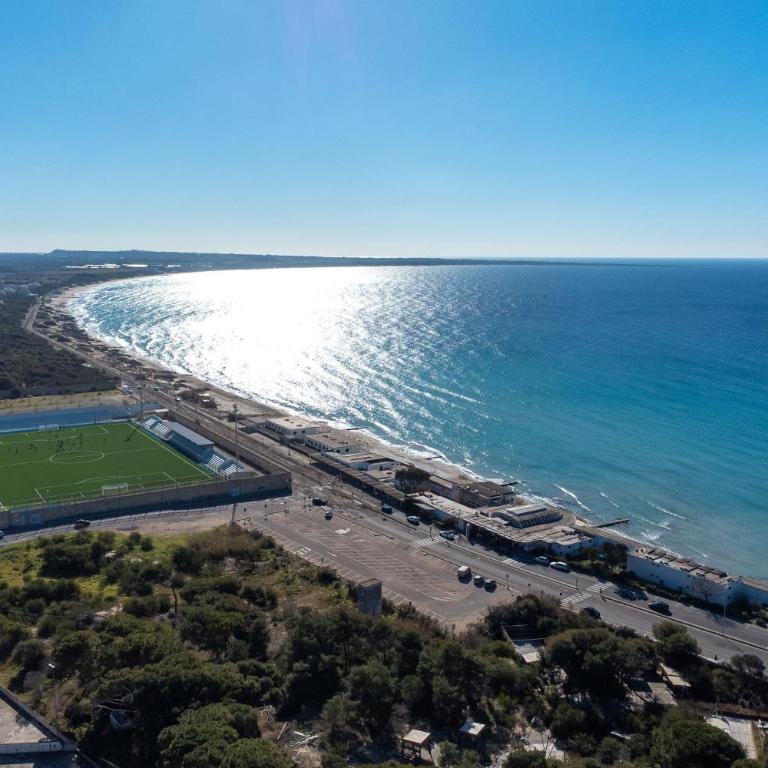 Terrazza vista mare e box auto - Appartamento con 2 Camere da Letto - 30