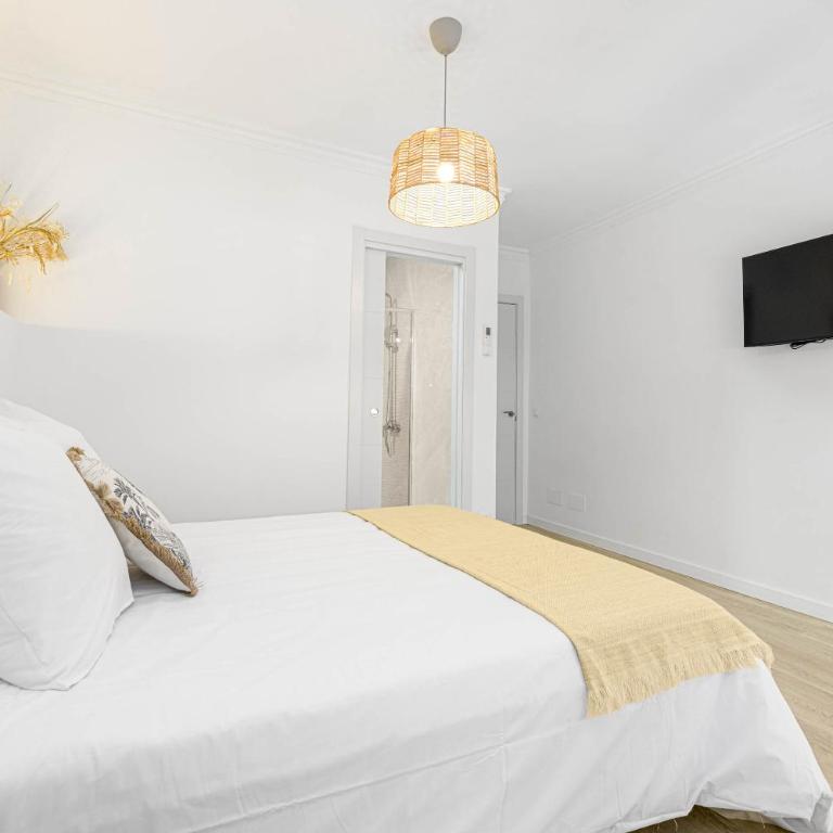 Lovely Diego Vergara City Center - Three-Bedroom Apartment - 10