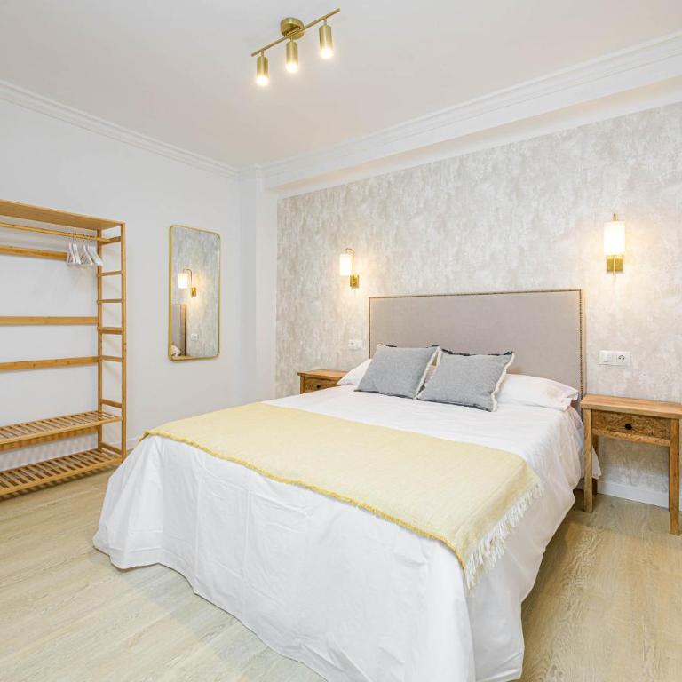 Lovely Diego Vergara City Center - Three-Bedroom Apartment - 20