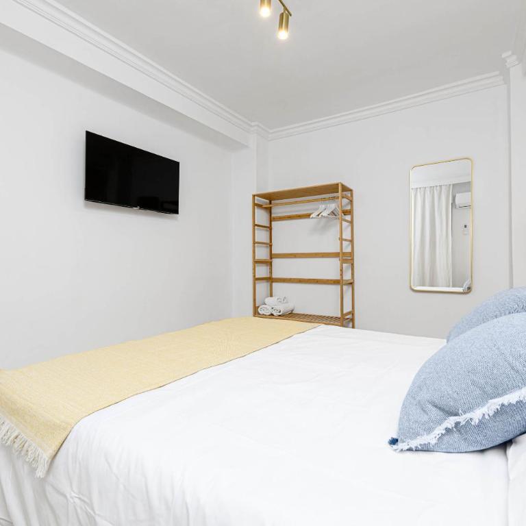Lovely Diego Vergara City Center - Three-Bedroom Apartment - 24
