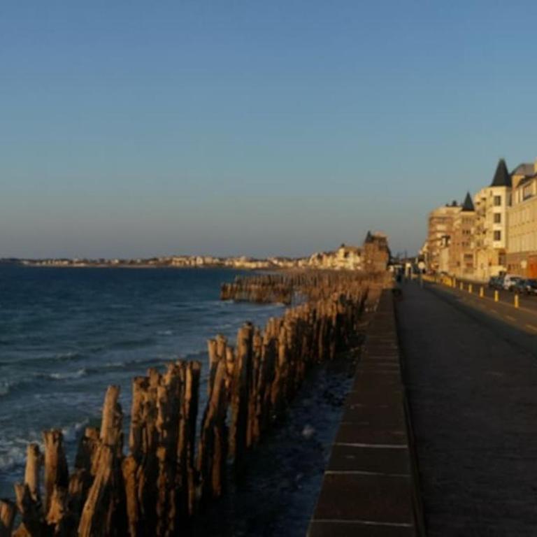 Appartement à 30m de la plage du Sillon. - Appartement 2 Chambres - 7