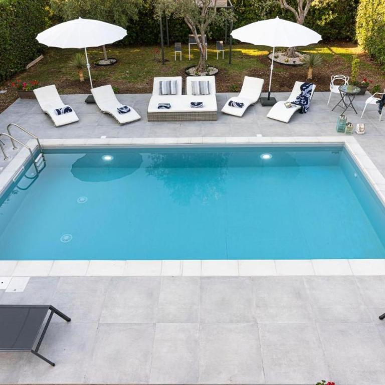 Bombana Beach Apartments - Appartamento con Vista Piscina - 10