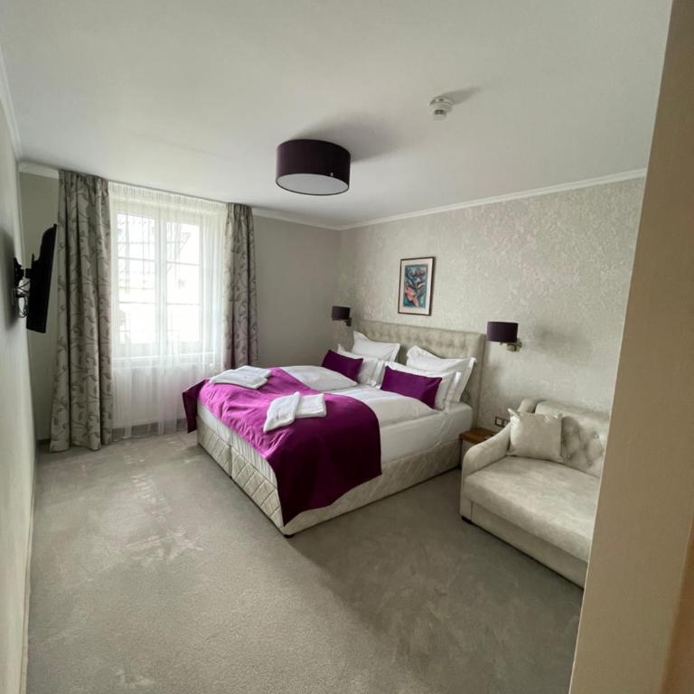 Hotel Radetzky - Doppelzimmer mit Zustellbett - 6
