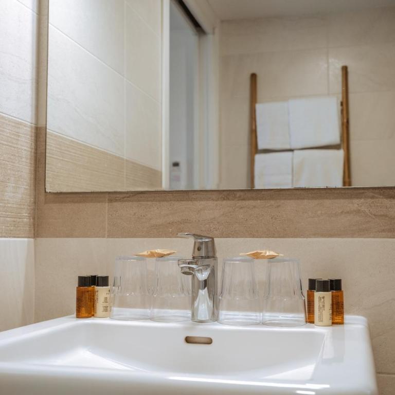 Hôtel du Bord de Mer "Le Vanillé" - Chambre Familiale Adaptée aux Personnes à Mobilité Réduite - 4