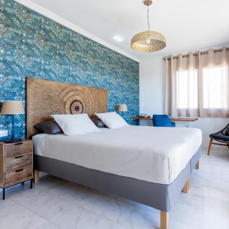 VILLA WITH 4 BEDROOMS AND PRIVATE HEATED POOL - Villa - 14