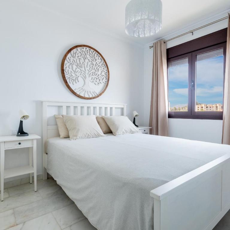 VILLA WITH 4 BEDROOMS AND PRIVATE HEATED POOL - Villa - 22