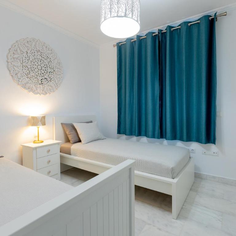 VILLA WITH 4 BEDROOMS AND PRIVATE HEATED POOL - Villa - 27