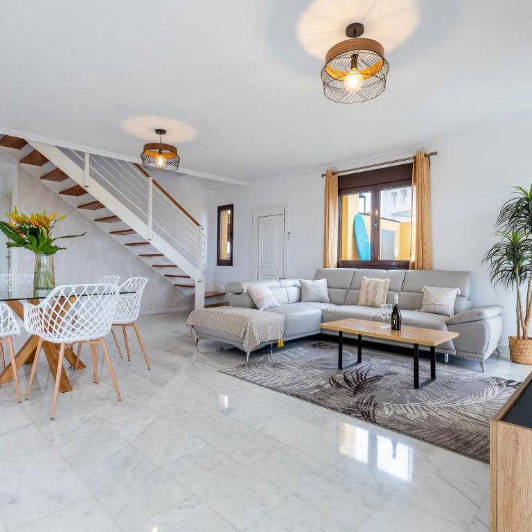 VILLA WITH 4 BEDROOMS AND PRIVATE HEATED POOL - Villa - 39
