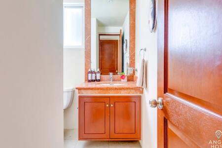 Pool, Gazebo, Parking, 2 Blocks to Beach & 5th Ave - Apartment - 19