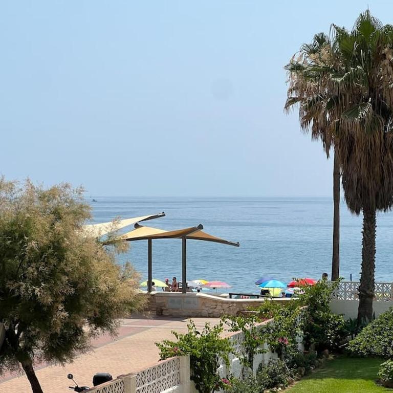 Apartamento de playa con piscina - One-Bedroom Apartment - 16