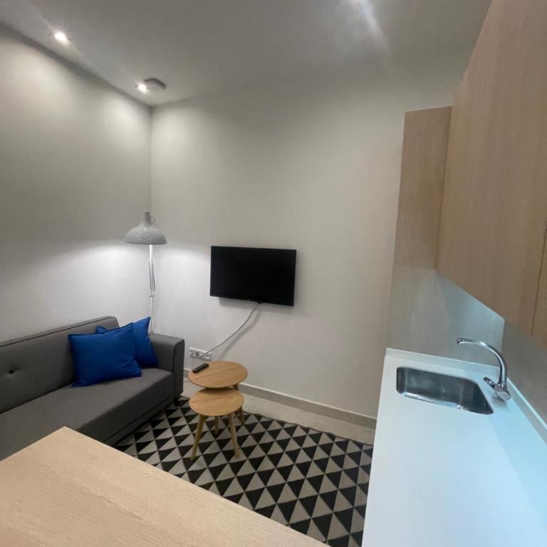 CASA DE HUÉSPEDES ALMIRANTE MADRID - Estudio Estándar - 2