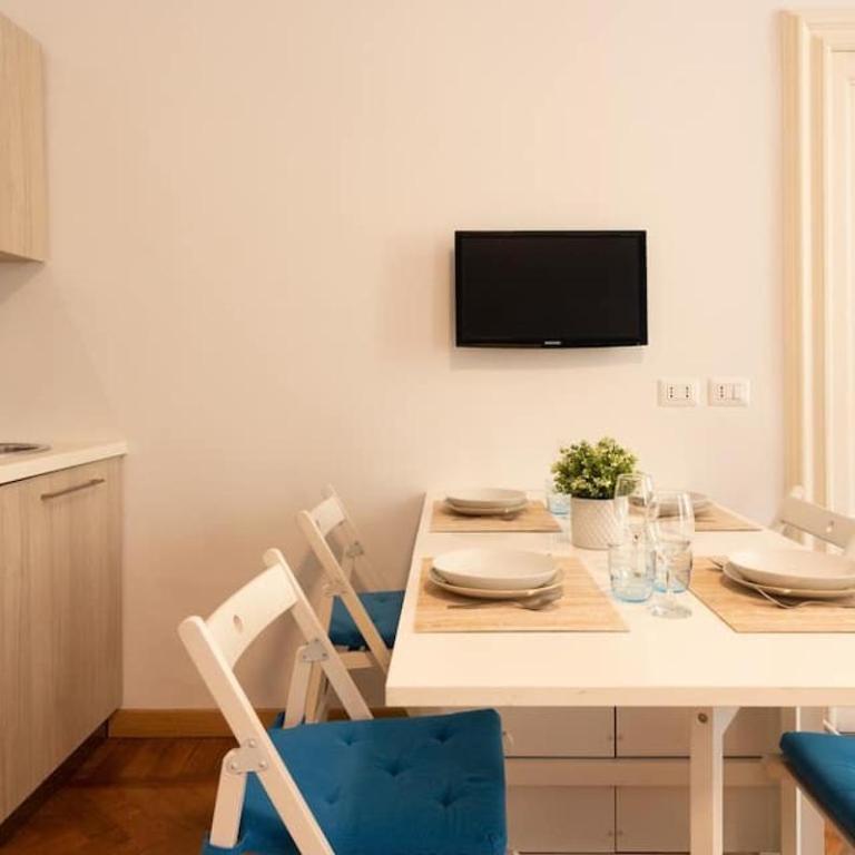 Russomanno Apartments - One-Bedroom Apartment - 4