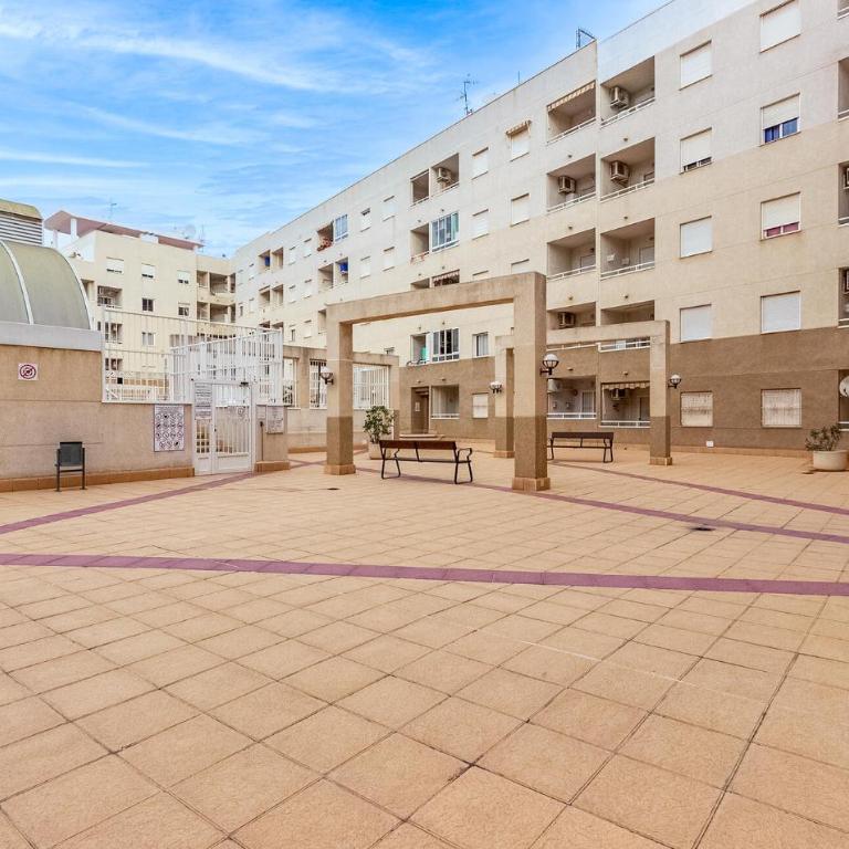 Cozy Apartment In Torrevieja With Swimming Pool - Two-Bedroom Apartment - 14
