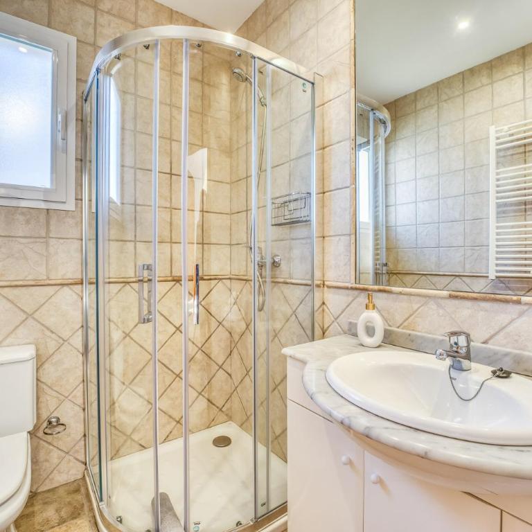 Traumhafte Villa Maricel für 8 Gäste am Meer - Villa - 20