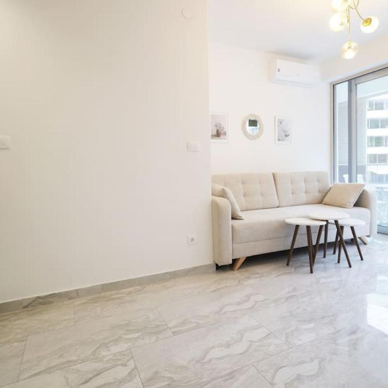 Status-M Apartments Aura - One-Bedroom Apartment with Balcony - 12
