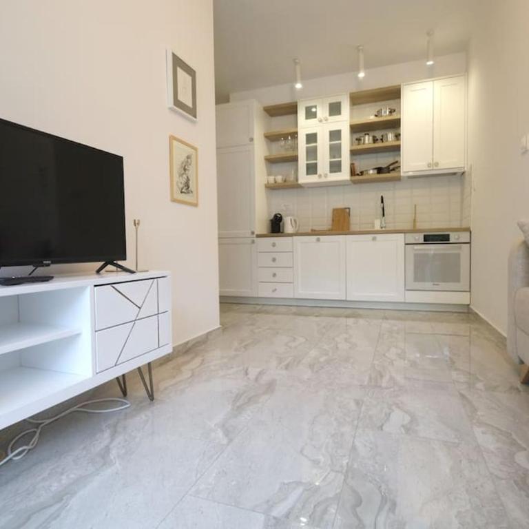 Status-M Apartments Aura - One-Bedroom Apartment with Balcony - 4