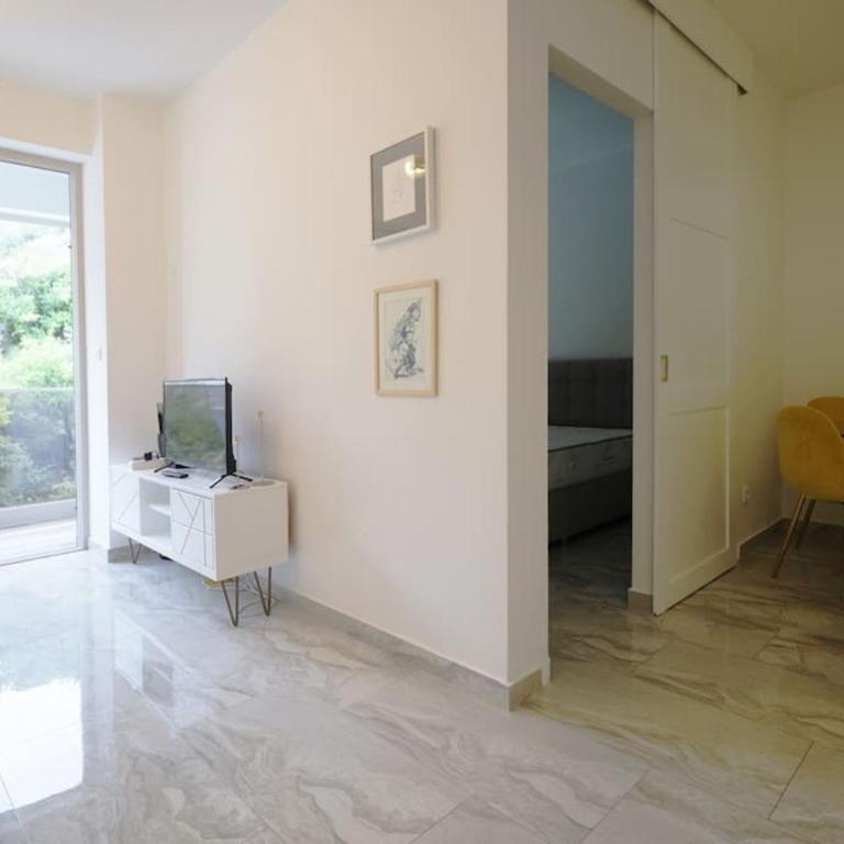 Status-M Apartments Aura - One-Bedroom Apartment with Balcony - 9