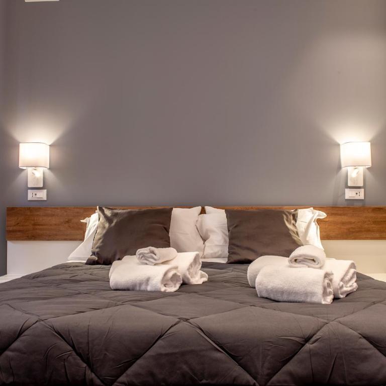 Alipa Suite with Jacuzzi - Suite with Hot Tub - 22