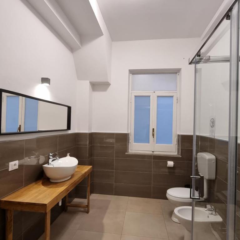 Palermo Belmonte Florio - Camera Matrimoniale con Bagno Privato - 8