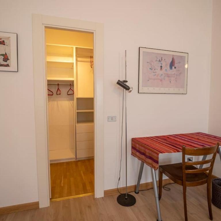 Affaccio sul verde con WiFi & A/C - Appartamento con 1 Camera da Letto - 5