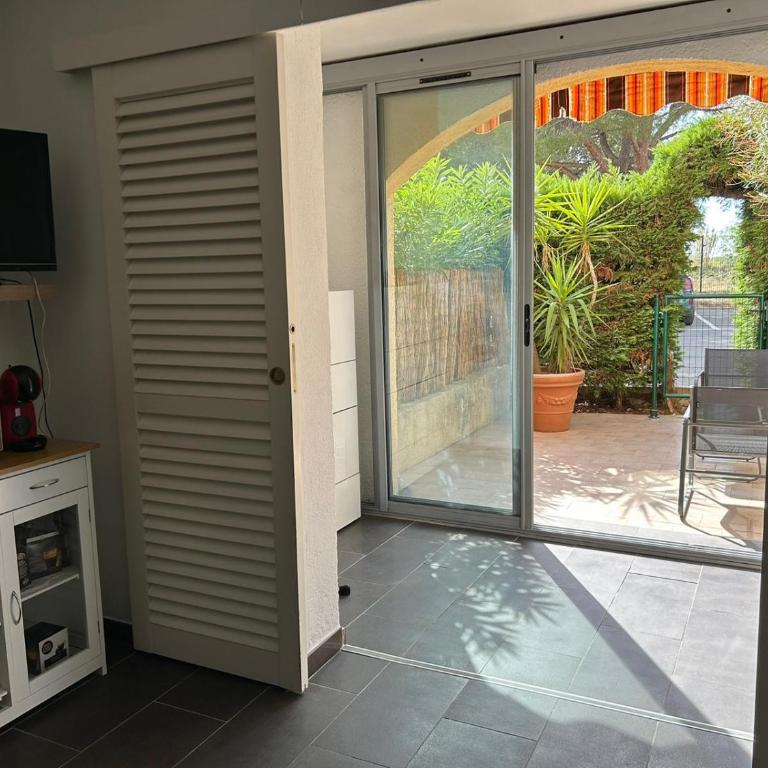 Charmant Studio en rez de jardin dans propriété privé pour 4 personnes - Appartement - Rez-de-Chaussée - 5