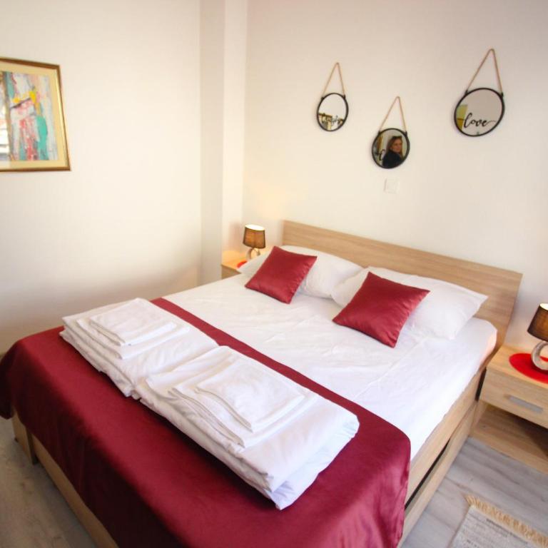 "VILLA DENY" Boutique HOTEL - included "FREE PARKING" - Deluxe Double Room with Balcony - 8