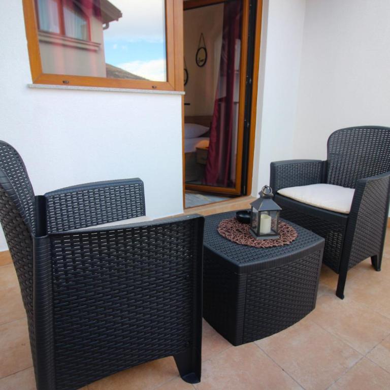 Villa Deny Mostar - with free parking - Deluks Dvokrevetna Soba sa Bračnim Krevetom i Balkonom - 13