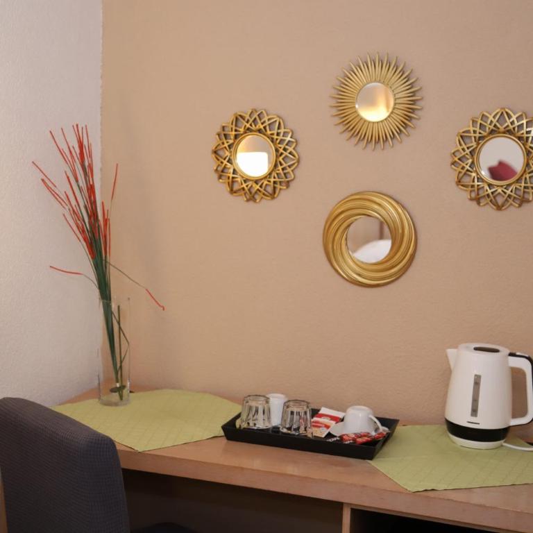 "VILLA DENY" Boutique HOTEL - included "FREE PARKING" - Standard Triple Room - 14
