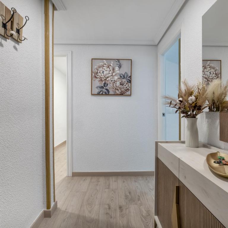Apto Vallellano junto al casco histórico & Parking incluido - Two-Bedroom Apartment - 25