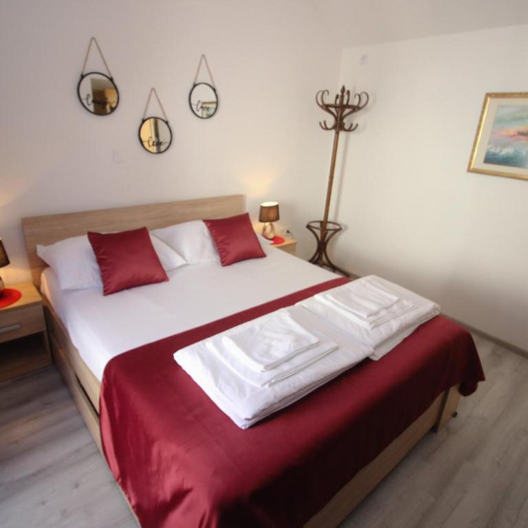 "VILLA DENY" Boutique HOTEL - included "FREE PARKING" - Economy Twin Room - 7