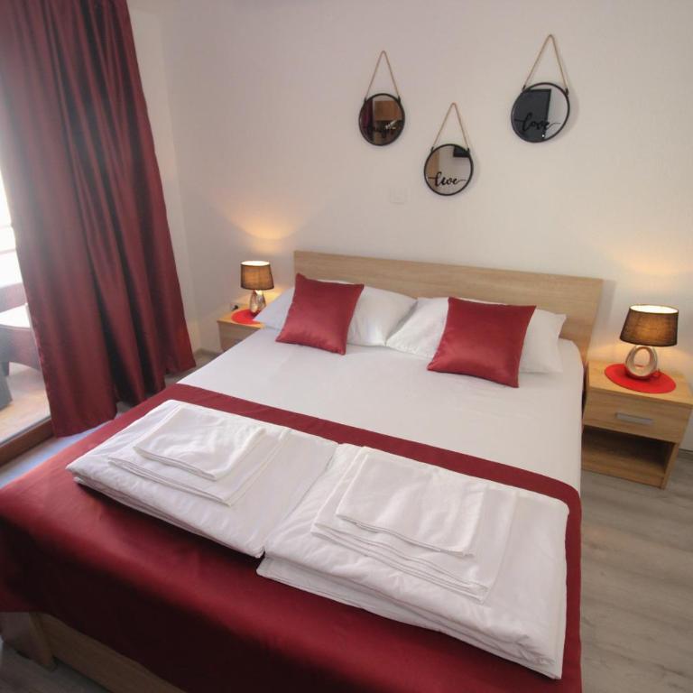 "VILLA DENY" Boutique HOTEL - included "FREE PARKING" - Deluxe Double Room with Balcony - 12