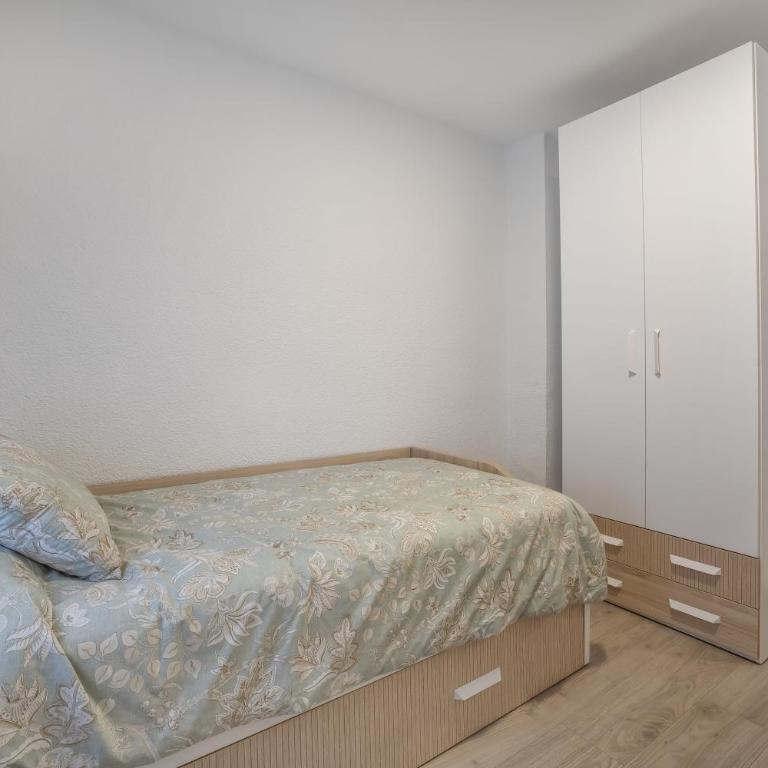 Apto Vallellano junto al casco histórico & Parking incluido - Two-Bedroom Apartment - 21