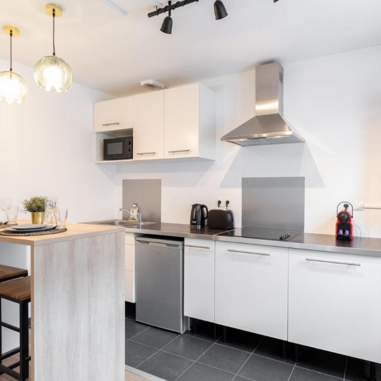 Wazemmes - Functional studio with parking space! - Apartment - 9