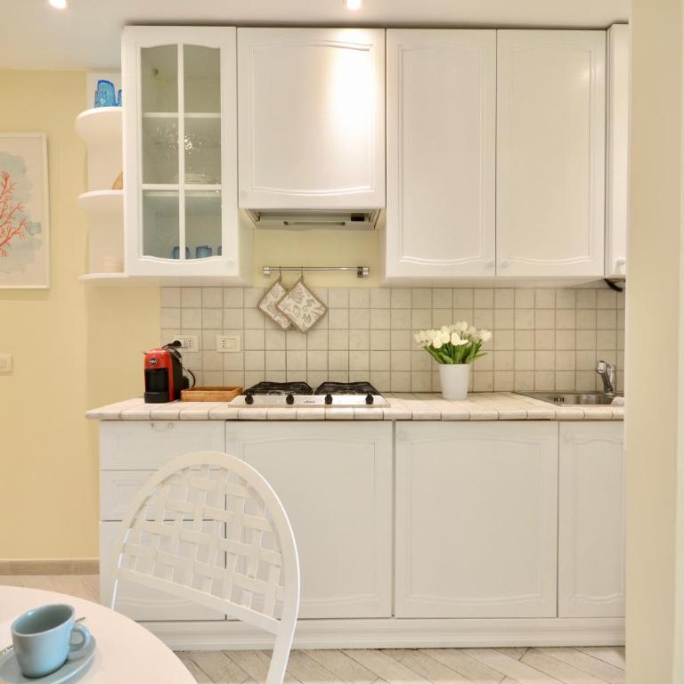 Gramsci 79 - Elegante appartamento fronte spiaggia con 3 posti letto - Two-Bedroom Apartment - 27