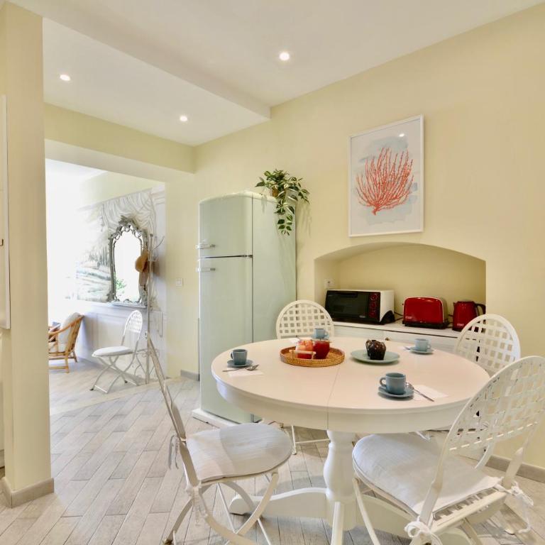 Gramsci 79 - Elegante appartamento fronte spiaggia con 3 posti letto - Two-Bedroom Apartment - 28