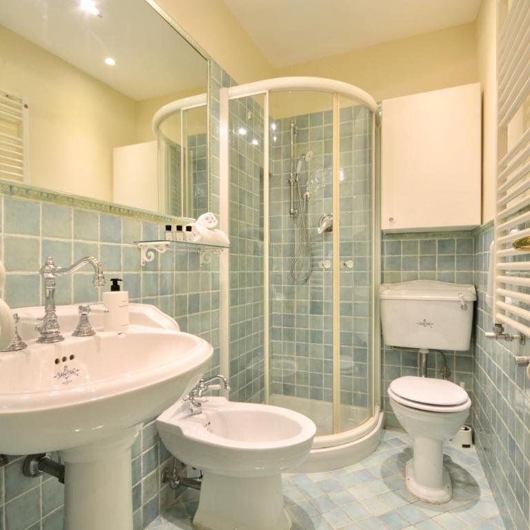 Gramsci 79 - Elegante appartamento fronte spiaggia con 3 posti letto - Two-Bedroom Apartment - 36
