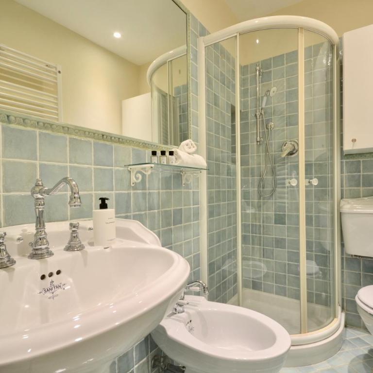 Gramsci 79 - Elegante appartamento fronte spiaggia con 3 posti letto - Two-Bedroom Apartment - 35